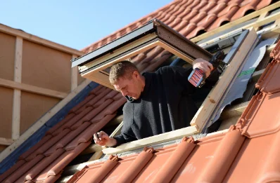 Pose de fenêtres de toit Velux à Corravillers